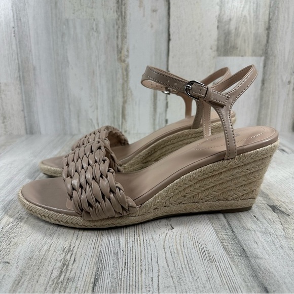 New Bandolino Womens Jingle 3 Faux Leather Ankle Strap Wedge Sandals #756 - Picture 1 of 10